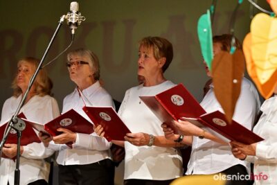 Seniorzy z Oleśnickiego Uniwersytetu III Wieku rozpoczęli rok akademicki