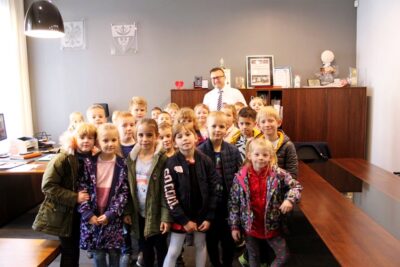 Pierwszoklasiści z wizytą u wójta