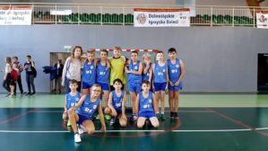 unihokej72789056_3027319664005644_6855222276380426240_o-003