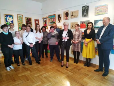 Prace uczestników warsztatu w sycowskim muzeum