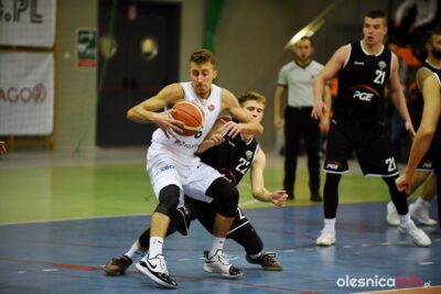 Team-Plast KK Oleśnica wygrywa z Basketem Szczawno Zdrój [RELACJA]