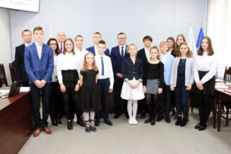 Młodzieżowa_Rada_Gminy_Oleśnica76751586_1202218269987601_9019898394998472704_o-20191121