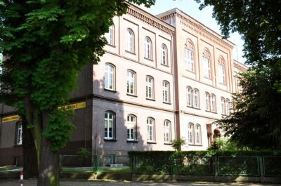 Szkoła Podstawowa nr 1 zaprasza na konkurs Oleśnica w czterech porach roku