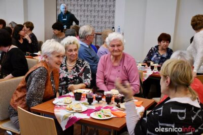 Wieczorek poetycki słuchaczy Uniwersytetu III Wieku [ZDJĘCIA]