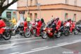 Mikołajki ze Ściemą. Parada motocyklistów przez miasto