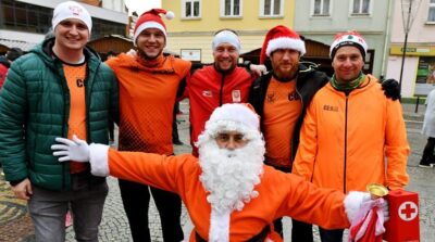 Cała Oleśnica biega coby znaleźć Mikołaja [DUŻO ZDJĘĆ]