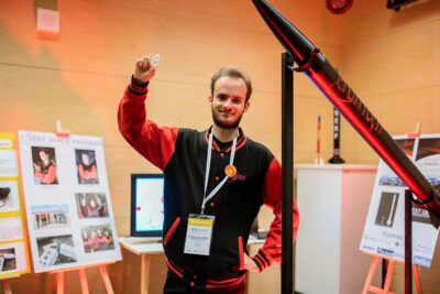 Oddam ucznia w dobre ręce, czyli o rakietowej pasji Kuby Flaczyka i nauczycielach z powołania