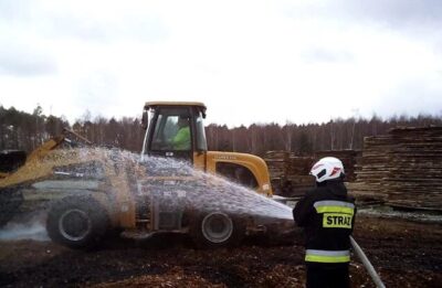 Straż wyjeżdżała do pożaru w zakładzie meblowym