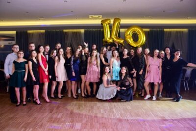 Uczniowie I LO na zabawie półmetkowej