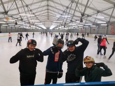 Łyżwiarze z SP 4 z brązowym krążkiem Finału Dolnośląskiego w short- tracku