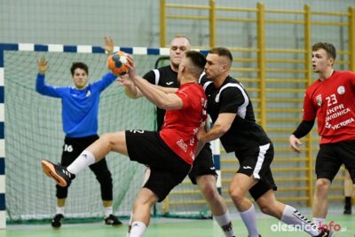 SPR Oleśnica pokonał we własnej hali ŚKPR Świdnica