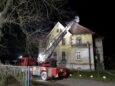 Pożar sadzy w kominie w starej kamienicy