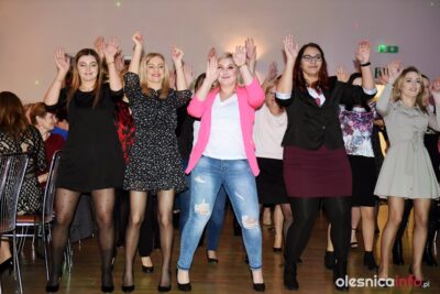 Panie ze Smolnej tanecznie i na wesoło świętują 8 marca [ZDJĘCIA]
