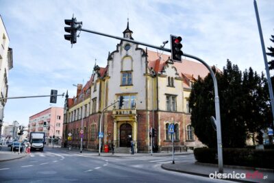 Poczta Główna w Oleśnicy zamknięta. Pracownicy i listonosz na kwarantannie