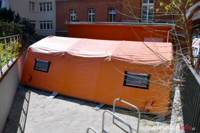 Namiot dla szpitala i środki ochronne dla powiatowych jednostek