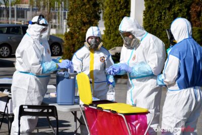 Rozpoczyna się pobieranie wymazów w oleśnickim punkcie mobilnym [ZDJĘCIA]