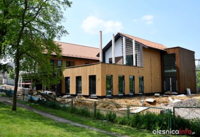 Nowa siedziba nadleśnictwa już prawie na finale [ZDJĘCIA]