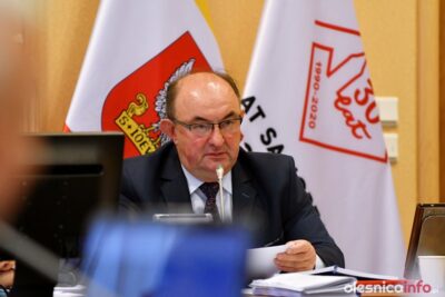 Burmistrz podsumowuje stan miejskich finansów i wylicza działania związane z pandemią