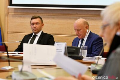 Leszczyłowski do Chrzanowskiego: Czekam na przeprosiny. Poziom dyskusji spadł do poziomu bruku