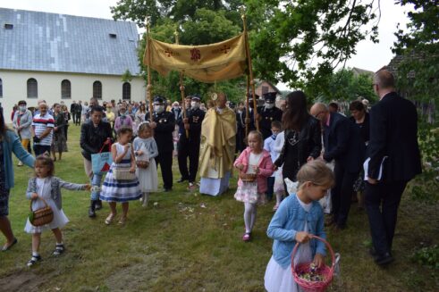 siekierowice_boże ciało103976544_149616923348148_5781266535076068185_o