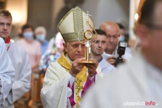 relikwie_bazylika_mokrzycki_janczyszynDSC_7122