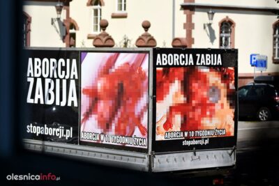 Ten samorząd zakazał  drastycznych treści w mieście. Czy podobną uchwałę podejmą radni z Oleśnicy?
