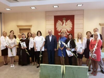 Wręczono akty mianowania dla oleśnickich nauczycieli