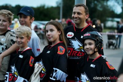 Oleśnicka Rolka Nocą. 120 osób jedzie ulicami miasta [ZDJĘCIA]