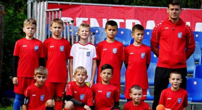 Młodzi piłkarze Pogoni Oleśnica na turnieju we Wrocławiu