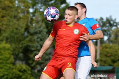 Porażka Pogoni Oleśnica z Polonią Trzebnica, tylko remis Wiwy, Zenit na plus