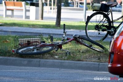 Potrącenie rowerzystki. Kobieta trafiła do szpitala