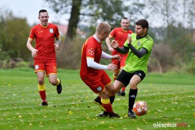 Szczęśliwa dziewiątka Widawy Bierutów, solidna forma Dębu Dobroszyce i wysokie loty Lotnika Twardogóra [WYNIKI]
