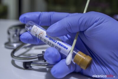 Testy antygenowe coraz popularniejsze w diagnostyce koronawirusa. W Oleśnicy wykonuje je jedno laboratorium