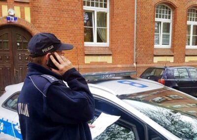 Policja wlepia mandaty, kieruje wnioski do sądu i poucza