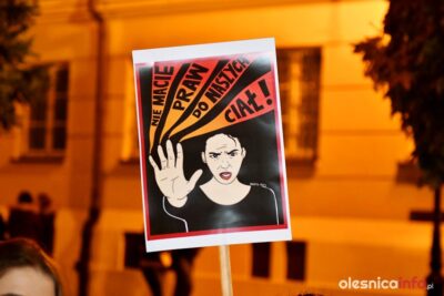 Solidarni z Warszawą. Protestujący przejdą pod siedzibę PiS-u
