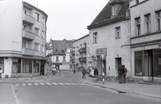 stare_zdjęcia_oleśnicaPL_1027_3_3_2_357 - Zabudowa przy ulicy 3 Maja, 1977