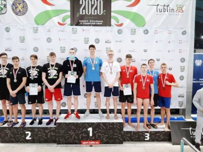 Dwa medale Mistrzostw Polski Juniorów Daniela Kowalskiego w sztafetach pływackich
