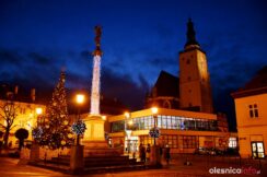 dekoracje_ozdoby_święta_rynek_choinka_Oleśnica_DSC_6408