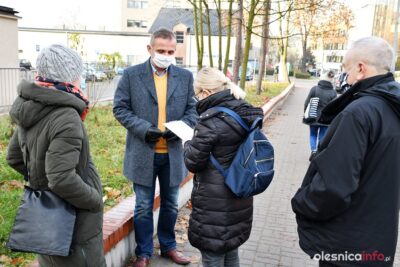 Czy oleśniccy radni zwrócą się do sądu w sprawie zdjęć płodów w przestrzeni miasta? Jest wniosek