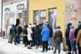 Długie kolejki po pączki w oleśnickich cukierniach [ZDJĘCIA]