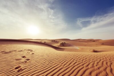 Saharyjski piasek nad powiatem oleśnickim. Skąd się wziął i jak długo zostanie?