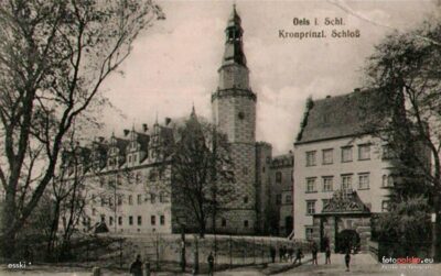Oleśnicki zamek na starej fotografii. Obejrzyj naszą galerię!