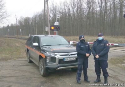 Policja i SOP kontrolują tereny kolejowe