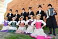 Połączył ich jubileusz Rolnika. Dzisiaj Bierutowianie Bis promują polski folklor w Europie