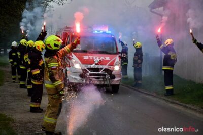 Uroczyste powitanie oraz przekazanie nowego samochodu ratowniczego dla OSP w Sokołowicach [ZDJĘCIA, WIDEO]