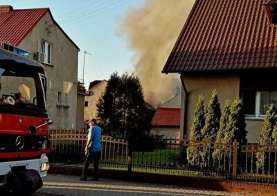 Pożar w Międzyborzu. Mieszkańcy mówią o eksplozji w budynku