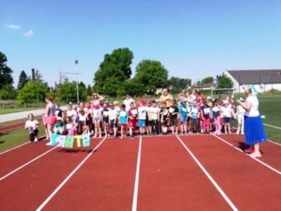 Sprintem do maratonu, czyli bierutowskie przedszkolaki biegają i dbają o zdrowie [ZDJĘCIA]