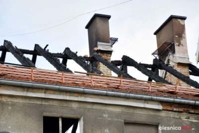 Zarządca oceni straty w kamienicy. Lokatorzy jeszcze nie mogą wrócić do mieszkań