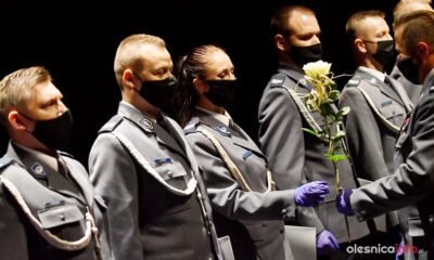 Policjanci z powiatu oleśnickiego świętowali, odbierali wyróżnienia i awanse [ZDJĘCIA, WIDEO]