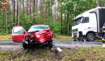 Dwie osoby ciężko ranne w wypadku pod Ostrowiną
